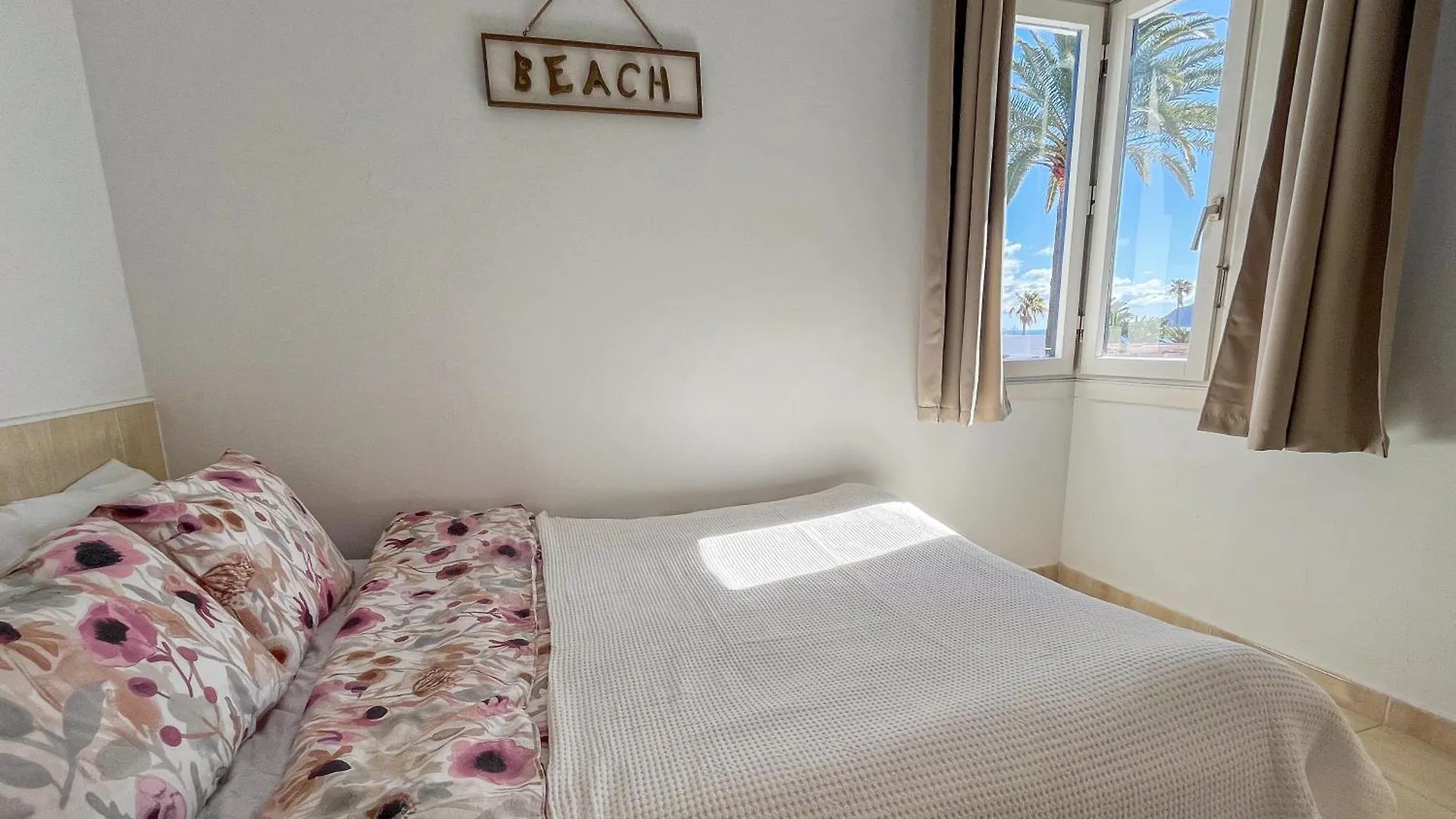 Beachside Studio In Corralejo Apartment