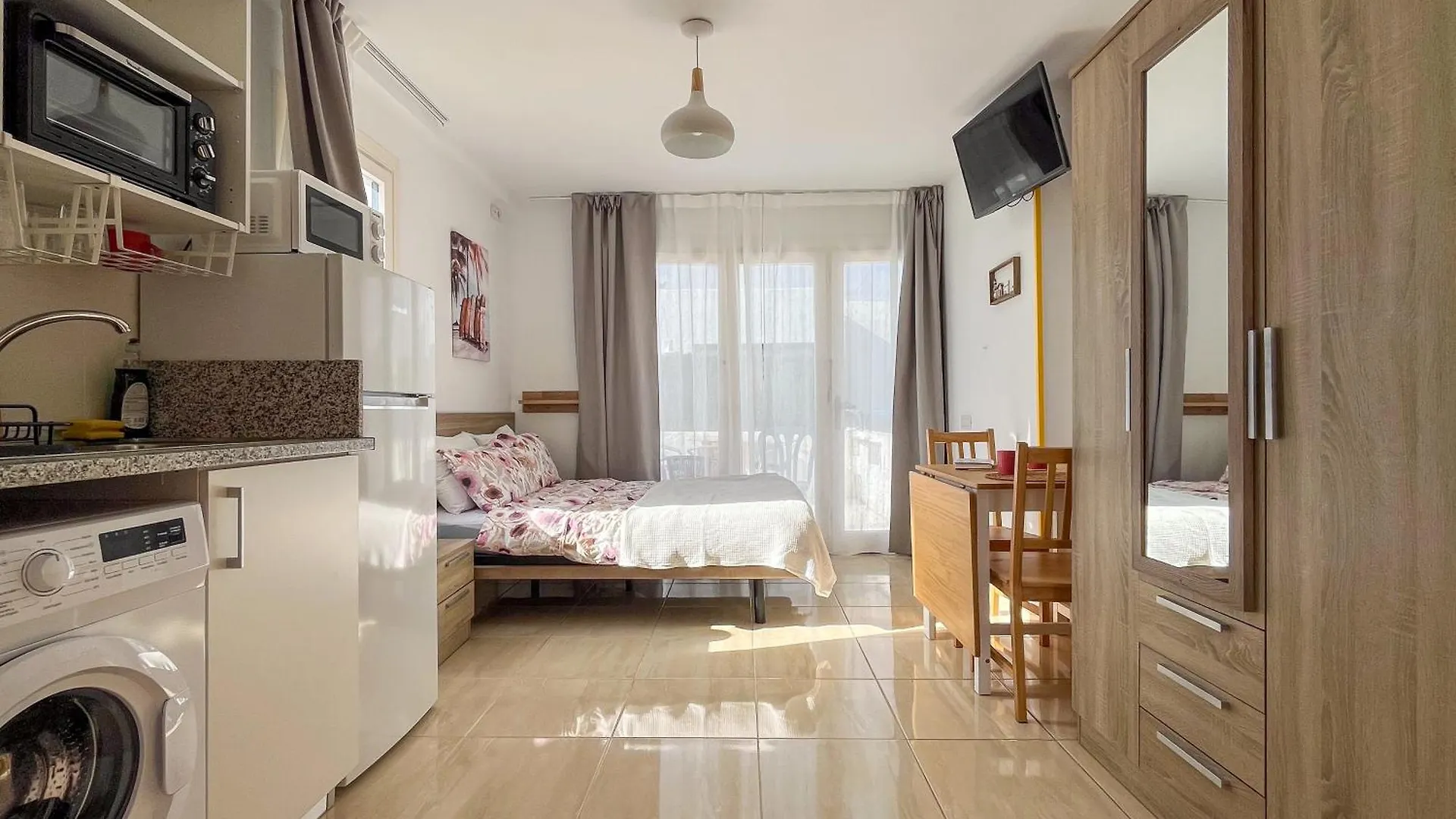 Beachside Studio In Corralejo Apartment